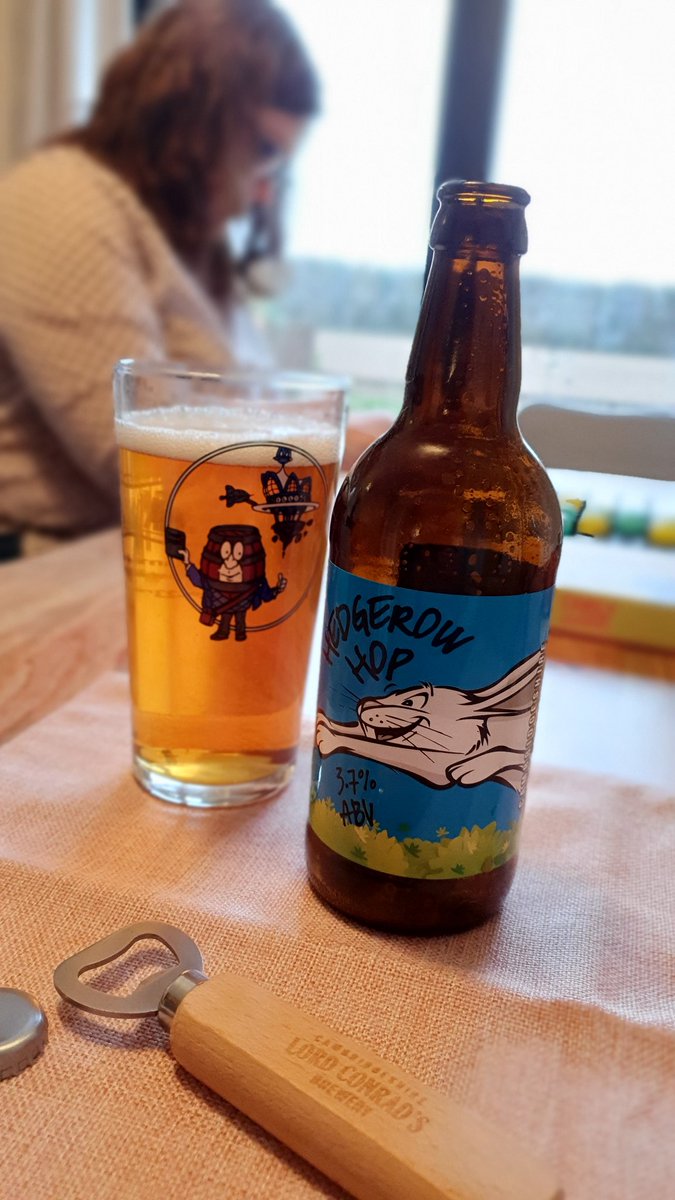 moneight's tweet photo. Start as I mean to go on.. #NewYear2024
Beer + some Big Ds from @LordConrads
#locale #beersnacks #nibbles #wife π» https://t.co/zxcR0zmrL1