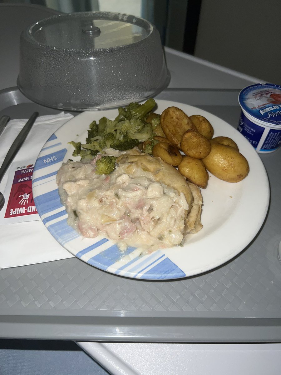 Jamie_BrysonRN's tweet photo. It’s a shame @NHSEngland has such little interest and investment in hospital nutrition 

Imaging being in hospital for a long period of time and being served this daily. 

I really feel for our patients 😭 https://t.co/wgZOvtbiU6