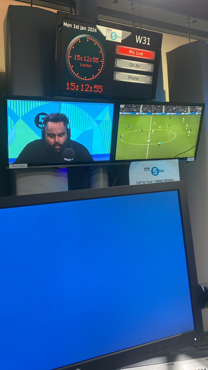 With @1AaronPaul on @5liveSport for all the goals as they fly in! Join us until 5.30pm.