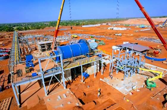 Africainlibr's tweet photo. #Mali 🇲🇱 le chantier du projet de lithium est à 60% .Plus de 1200 employés travaillent activement sur site, en grande majorité des maliens. A terme le Mali pourrait devenir le premier producteur de l'ethium en Afrique de l'ouest. 

Source : Mali Oneline https://t.co/cBcTFYdkbB