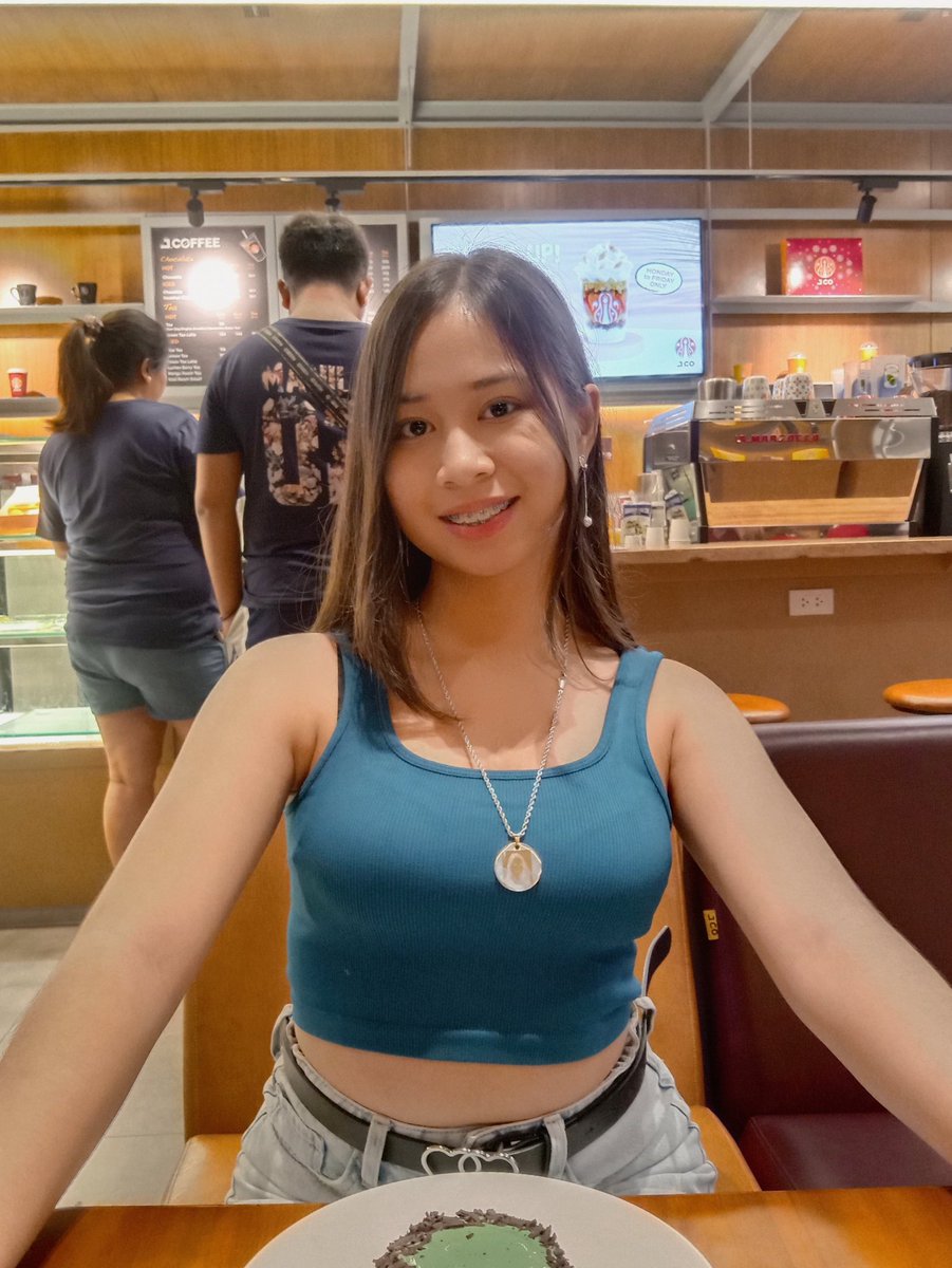 chestroberii's tweet image. green craving