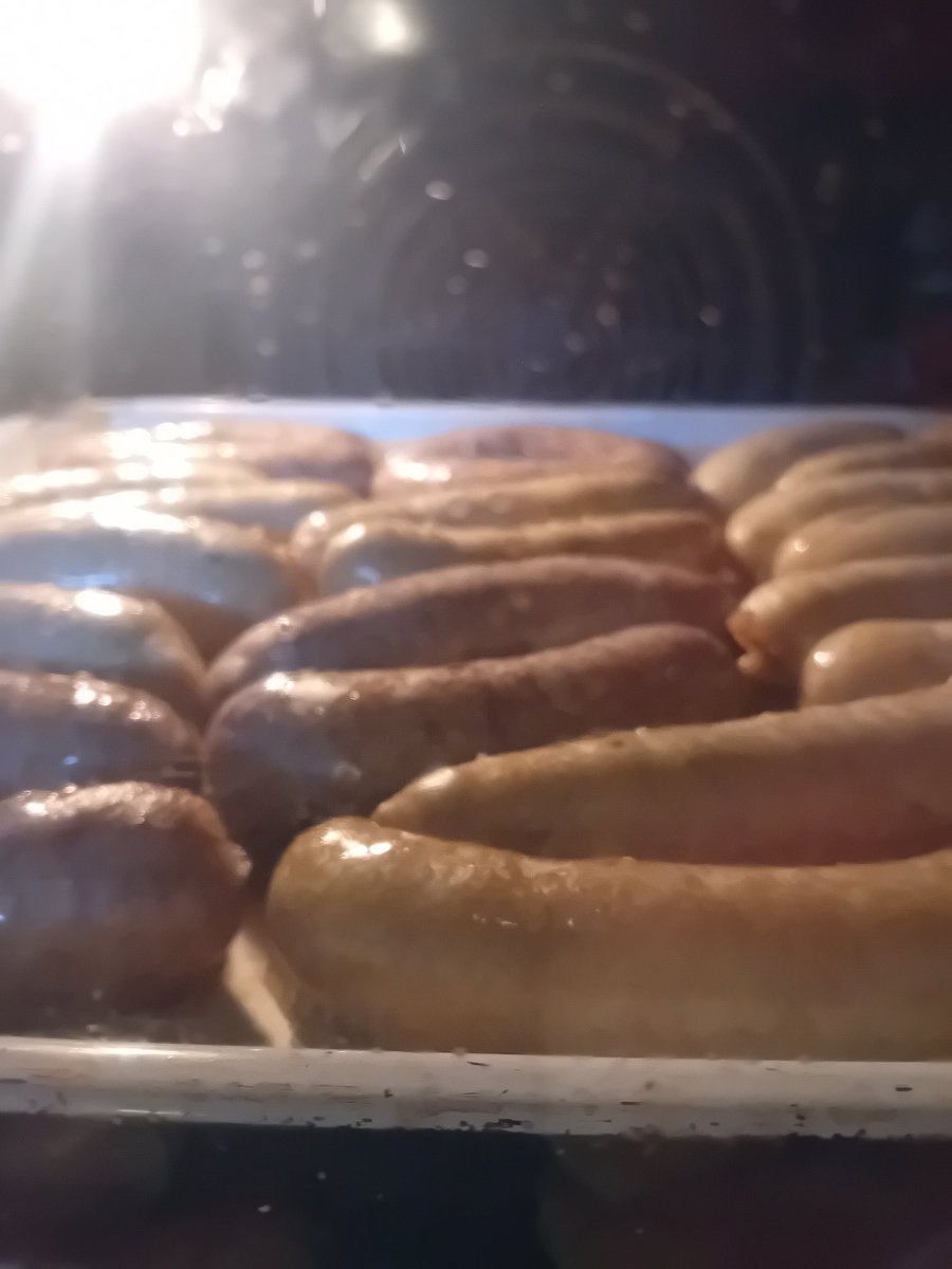 AknelaAlenka's tweet photo. Sarma nema šans.
#koline
#bujtarepa https://t.co/yY3movmQQI