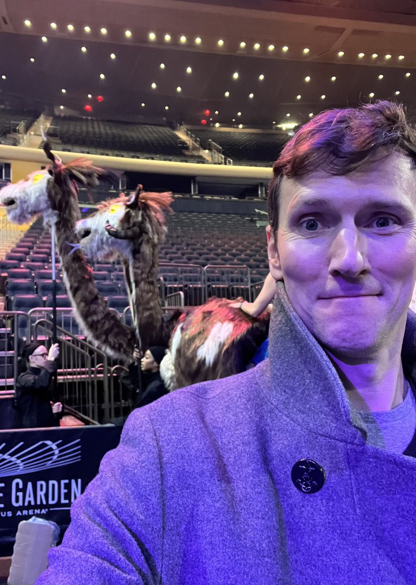 Mrmattgibson's tweet photo. Rang in the New Year helping director @LisaCShriver make some big magic at @TheGarden for Phish’s epic NYE concert. Happy 2024!

#liveentertainment #concert #phish #nye #newyorkcity #directorsassistant https://t.co/RAOu7QAEgS