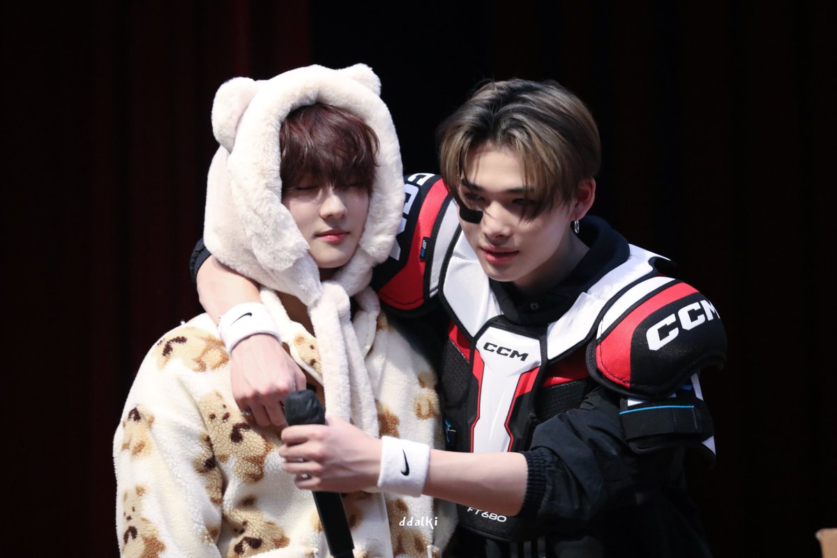 ddalki_1209's tweet photo. 240101 sw
🐆 🐈
#엔하이픈 #ENHYPEN 
#니키 #ニキ #NI_KI #西村力 #ニキくん‍ 
#정원 #JUNGWON https://t.co/lzGJ6cCS1x
