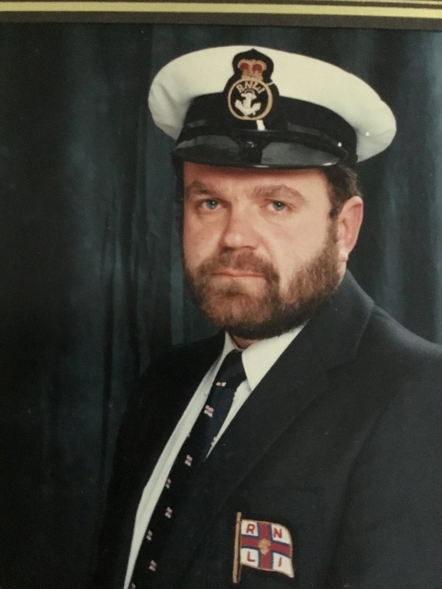 Putt987's tweet photo. 1st January 1992 I stepped up from Station Mechanic to Coxswain/Mechanic at Ilfracombe. Today 32 years later it seems appropriate that I step back as a relief Coxswain at The Lizard. Hopefully I shall still be able to get afloat with the RNLI just in a different way https://t.co/J01IEn0g5S