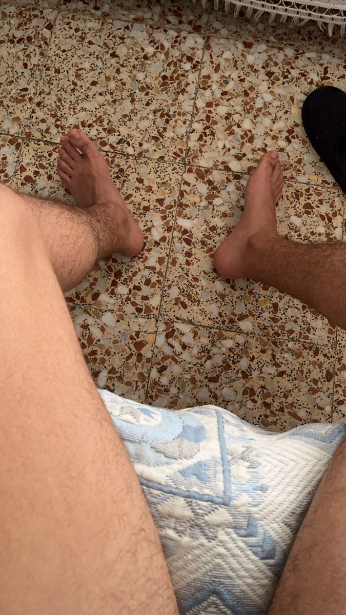 zorymou's tweet photo. Who loves feet? 😋🦶🏻❤️ https://t.co/IFJfVXcm1o