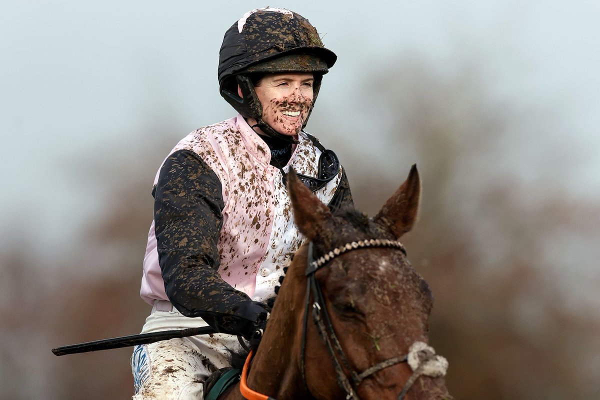 NavanRacecourse's tweet image. Great to see 🖤Bob Olinger 🖤 follow up his win in the @RailwayBarNavan Lismullen Hurdle at Navan Racing Festival and taking the @TheDornanGroup Relkeel Hurdle @cheltenham today 👏🏻

Congratulations to all connections🏆#bobsback