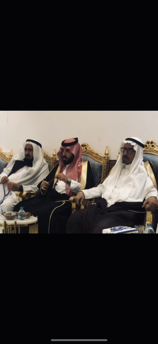 #من_الارشيف 
صورة تجمع كلاً: 
من اليمين الشيخ / ذعار بن عمر بن ربيعان والشيخ / عمر بن صعب الحداري والشيخ / صالح بن تركي الضيط 
#الاساعده #عتيبه