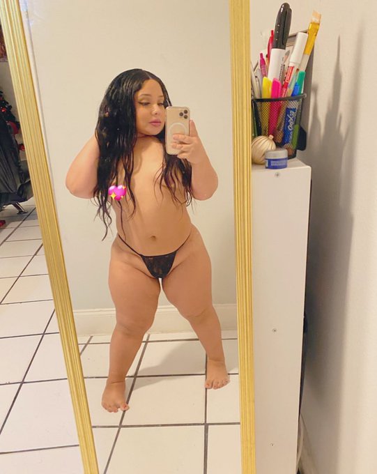 Who wants to have some fun? Ask about my private snap 😈💌💋 https://t.co/FuMo2aeAtC https://t.co/CSO9u<a href="/tag/dm"class="tags"><span>#dm</span></a>
