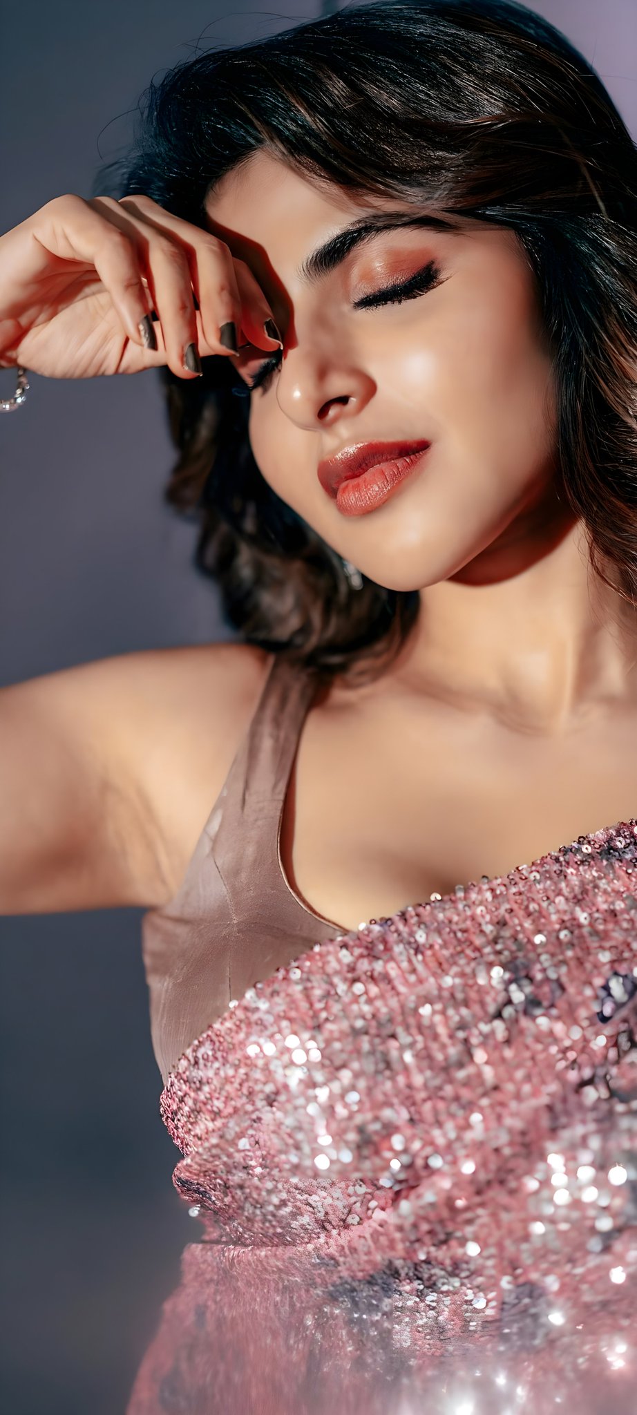 GCxK7Iaa4AAV_Dw?format=jpg&name=large