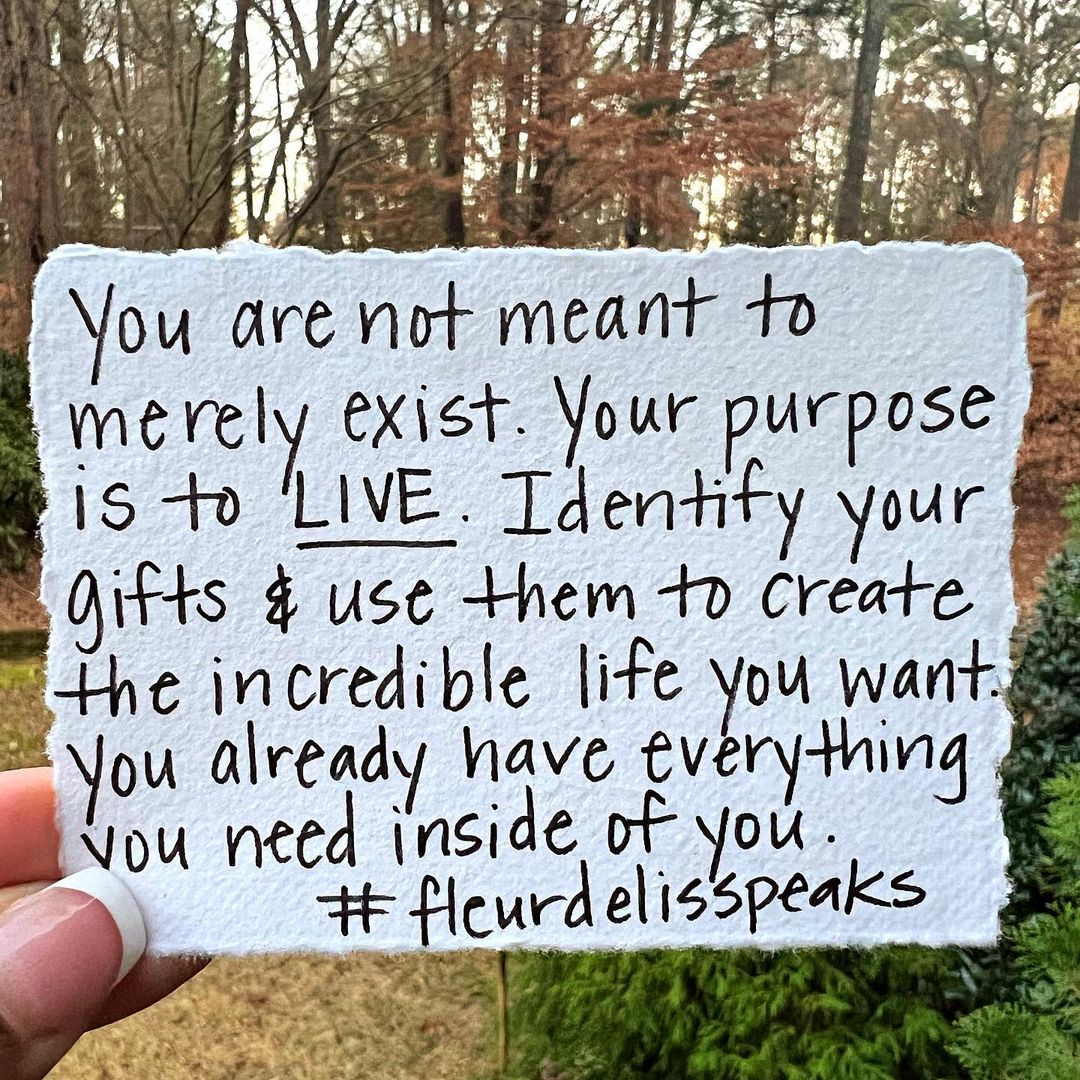 MAKERSwomen's tweet photo. Unlock the potential within you and embrace the journey of truly living in 2024! 🌟✨ #MAKERSWomen

🎨: Fleur De Lis Speaks https://t.co/uFDnlmmlBc