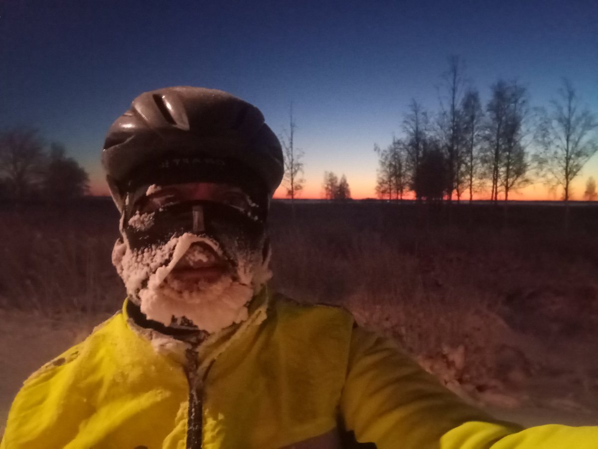 Time lapse naamakuva. Pakkanen vaihteli -24 ja -34 välillä. Mulle riittäisi jo ihan hyvin, vaan mahtaa omat ennätykset paukkua tällä viikolla.