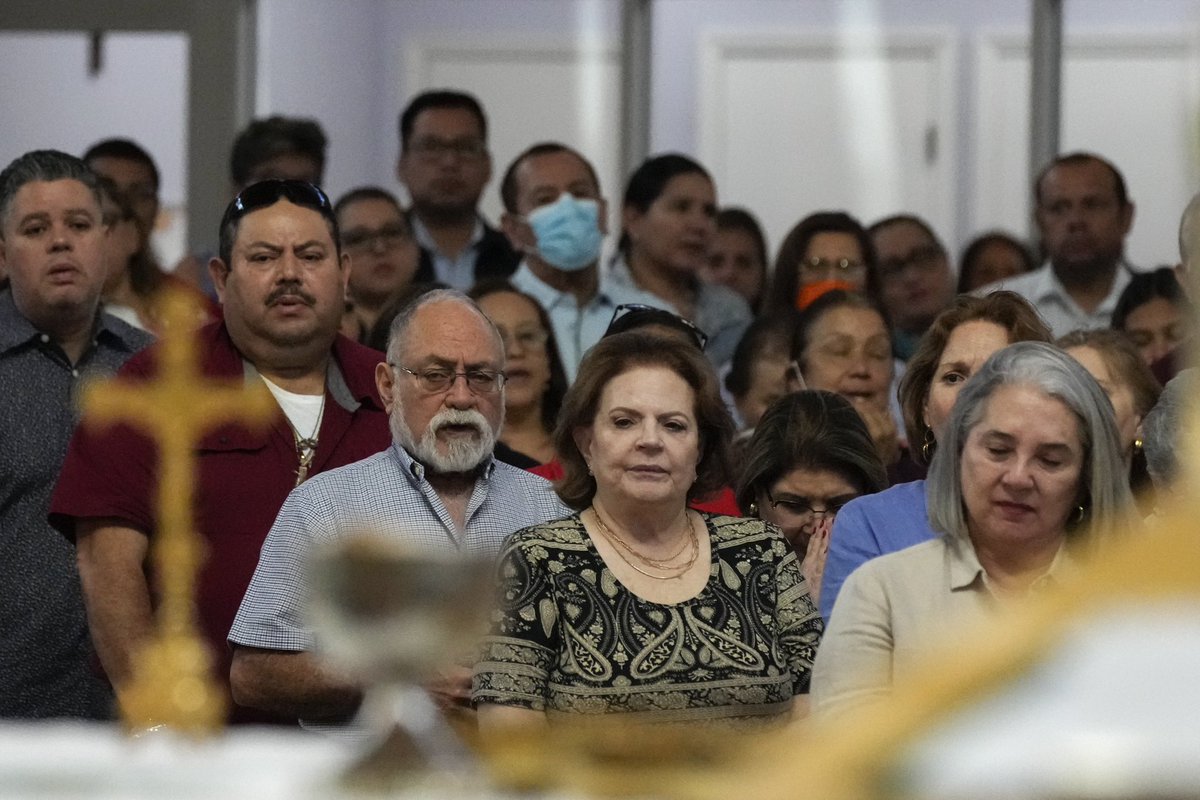 ReligiousNewsN's tweet photo. Ante la feroz persecución religiosa en #Nicaragua, los fieles devotos deberán prepararse en un futuro no muy lejano a expresar su fe en una iglesia clandestina. Ortega pretende criminalizar también el derecho al culto donde se manifiesta la devoción y la fe. #IglesiaPerseguidaNi https://t.co/IebaUYI9Vs