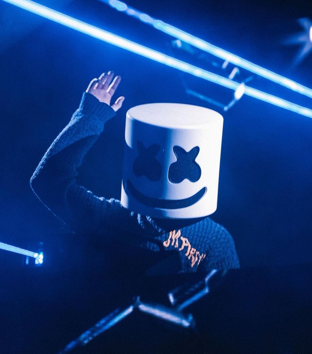 portalmellogang's tweet photo. 📸| @Marshmello performing in Tampa.  

Credits: ryanrotolo https://t.co/L5GRzW5s03