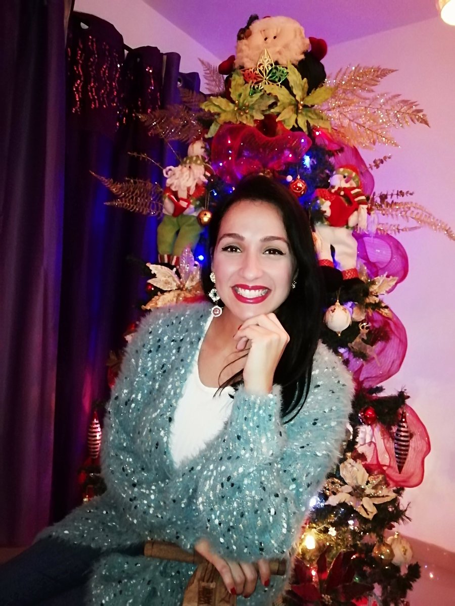 Valeriapinalara's tweet photo. En este 2024 les deseo: bendiciones, salud, viajes y buenas oportunidades para avanzar de la mano de Dios.

🎁🤗🌟 https://t.co/A5WQHo3OFP