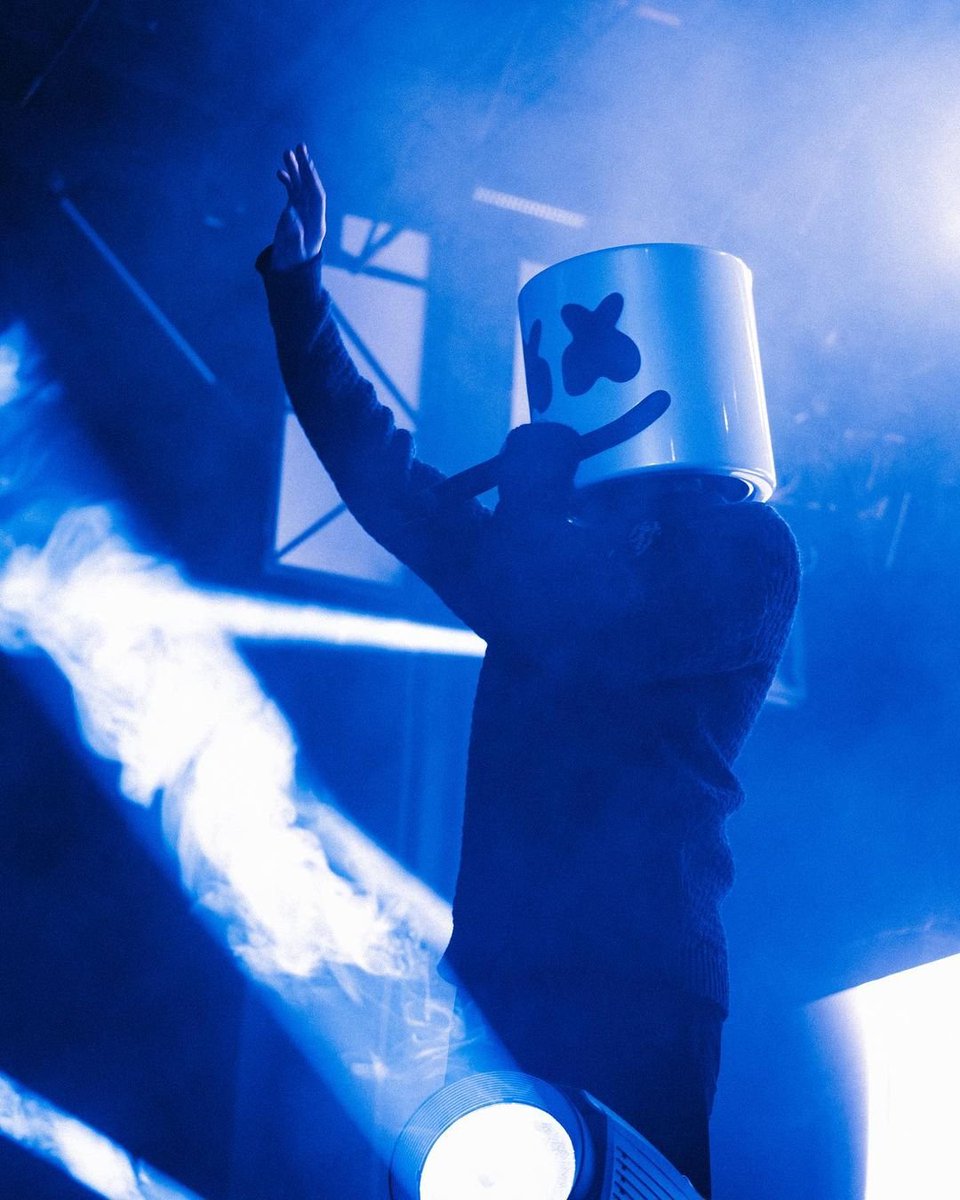 portalmellogang's tweet photo. 📸| @Marshmello performing in Tampa.  

Credits: ryanrotolo https://t.co/L5GRzW5s03