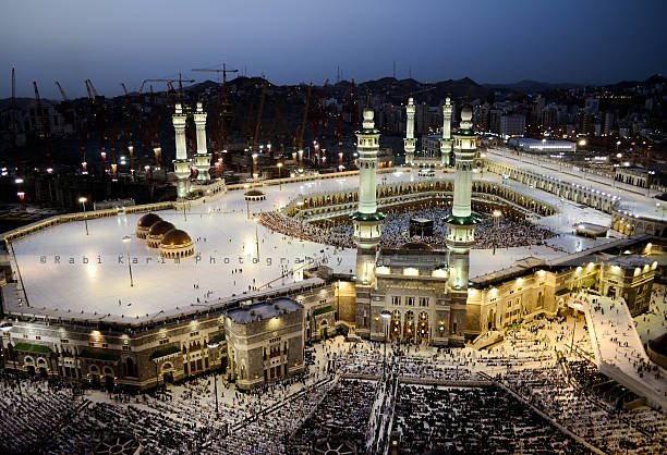 IndoIslamicHC's tweet photo. Great Mosque of Mecca (Masjid al-Haram), Saudi Arabia: 

•Home to the Kaaba, the holiest site in Islam, and a stunning example of Islamic architecture. https://t.co/ZMHCIVaxNG