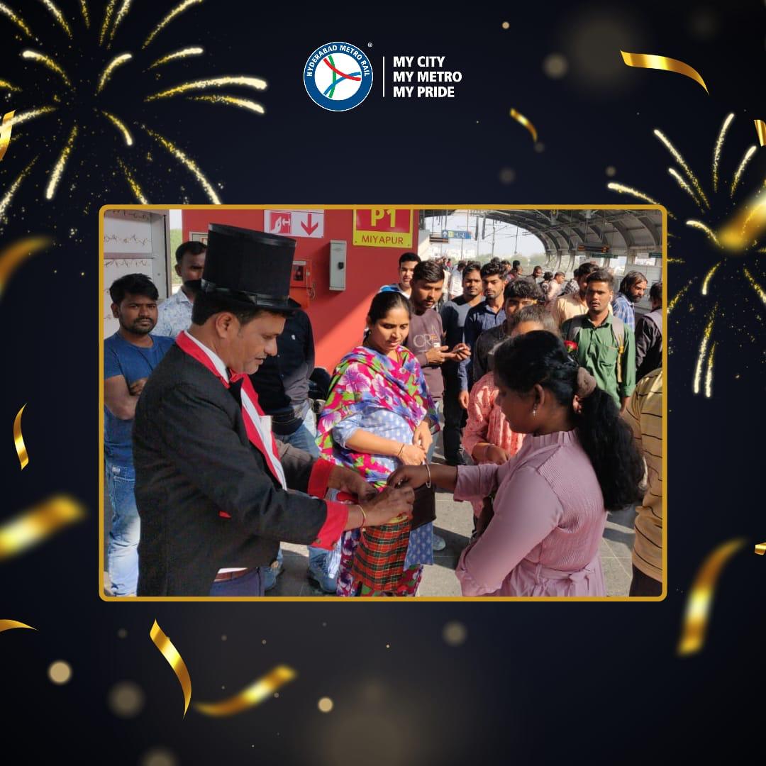 ltmhyd's tweet photo. Capturing moments of wonder and joy as our magician weaves magic in the bustling heartbeat of Hyderabad Metro. Grateful for smiles created and shared. 💫❤️
#MetroMagic #HeartfeltEnchantment #LAndTMetro #HyderabadMetroRide #MyCityMyMetroMyPride #HyderabadMetro #MetroRail #PublicTransport #ManaMetroManaPride