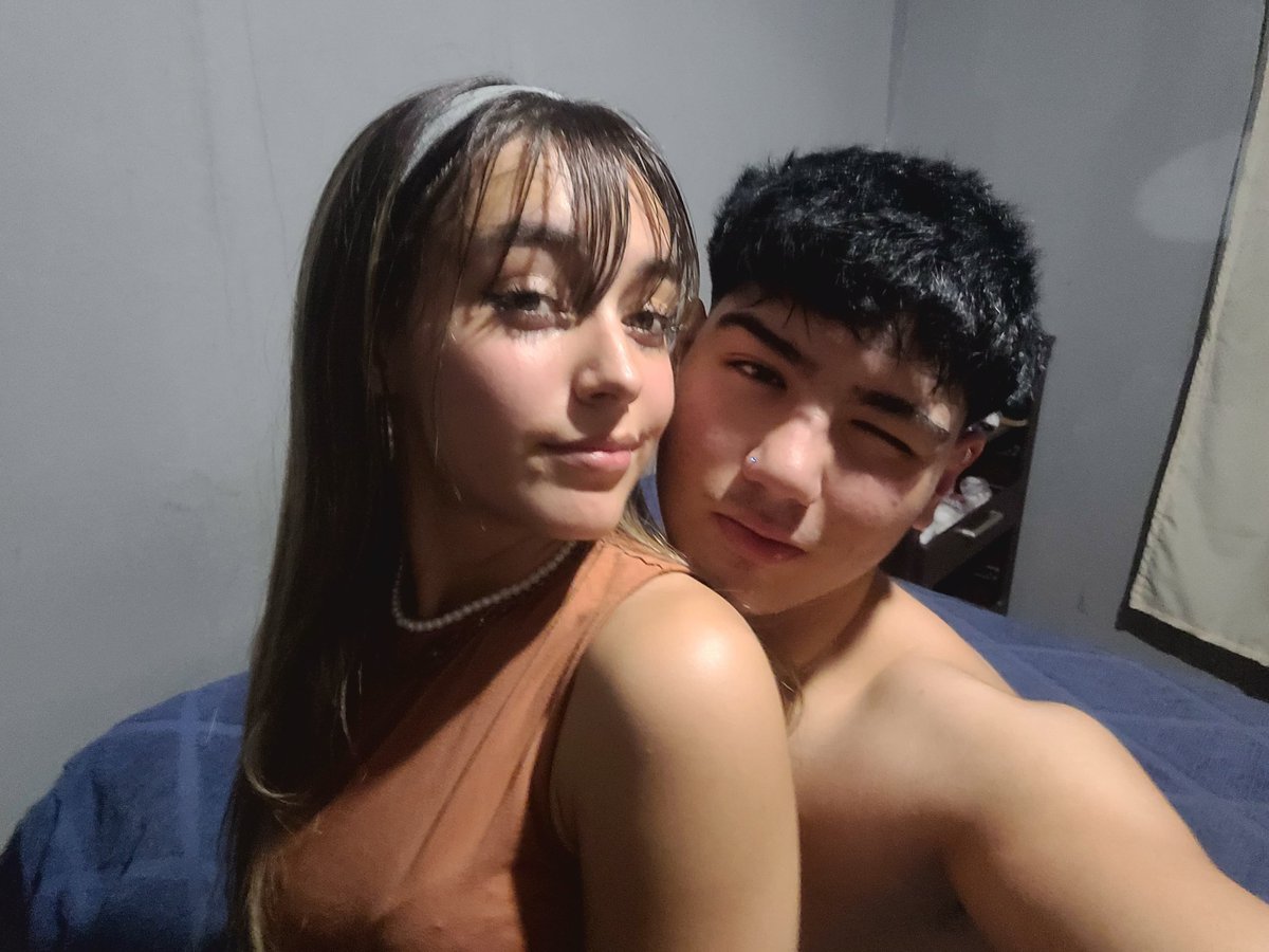 priaaylen's tweet photo. nada me hace más feliz que empezar el año con el hombre que le devolvió el brillo a mis ojos en 2023 y me dio ganas de disfrutar la vida! 🤍 https://t.co/YiAhtw6CJK