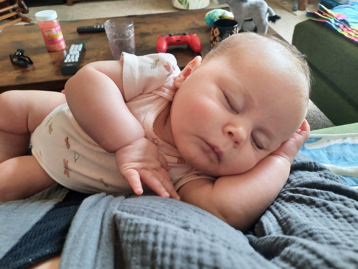 MagpieJoyful's tweet photo. September my husband went back to work but I still had a month of leave left. Again, most of my pictures are of her.  

I cooked.  I kept working on small projects getting the house set up.  I spent time with the baby.

I think this was also the month I got my ankles back. https://t.co/UCKoXtxWsJ