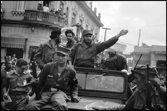La revolución cubana cumple hoy 65 años de superar adversidades poniendo el eje en el pueblo, garantizando la educación, la salud, el alimento, el trabajo y la vivienda, construyendo un sistema verdaderamente humano que termine con el neocolonialismo 

Viva Cuba Socialista! ✊