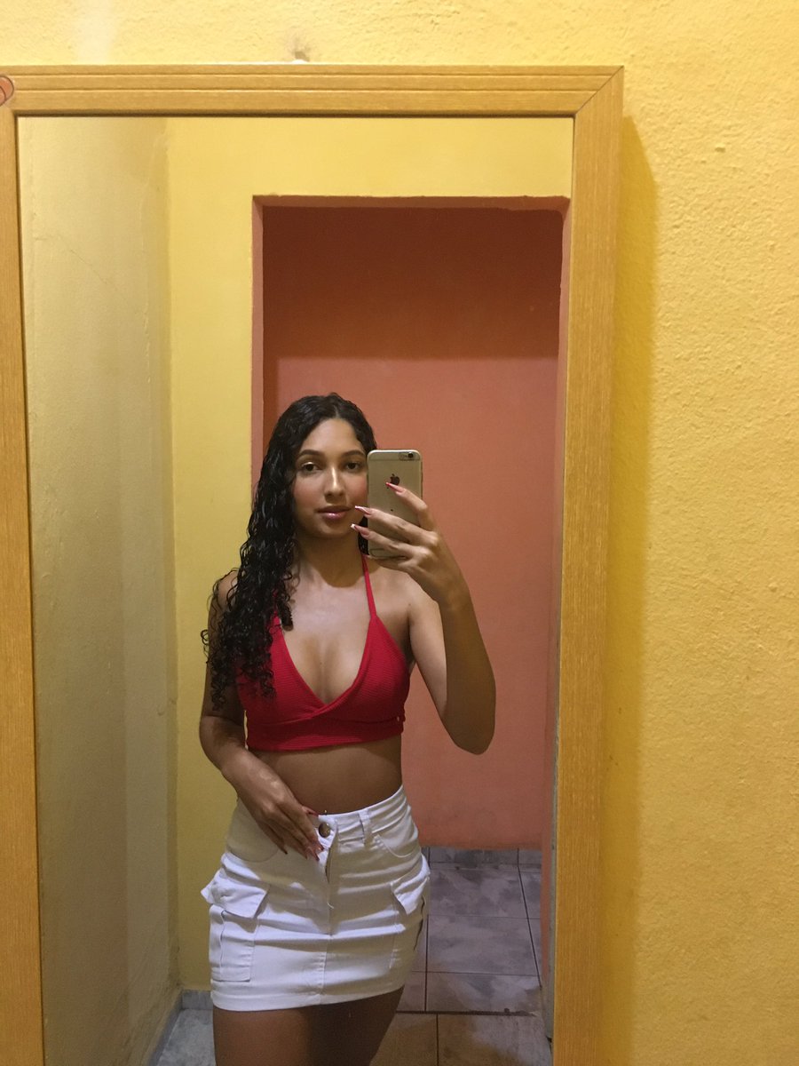RayaneSilvaRl's tweet photo. Feliz 2024 🥰🎇 https://t.co/PHTA701cHx