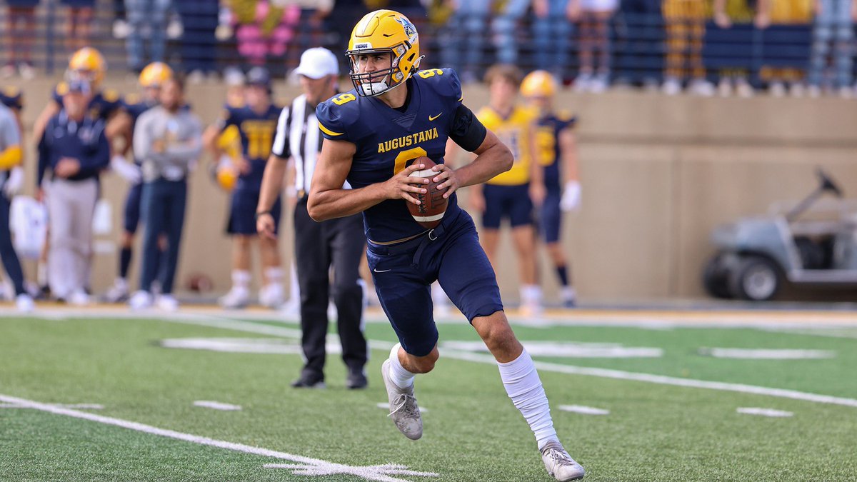 MRittCGS's tweet photo. 🚨Coming to 🛬 📍Fort Worth🚨

📨 Invite accepted for the 2024 @CGSAllStar 

✅ @cbauman10 of @AugieFB 

✅ 2878 yards/ 28 TD’s 

#CGS2024 https://t.co/g9mjqpUsBy
