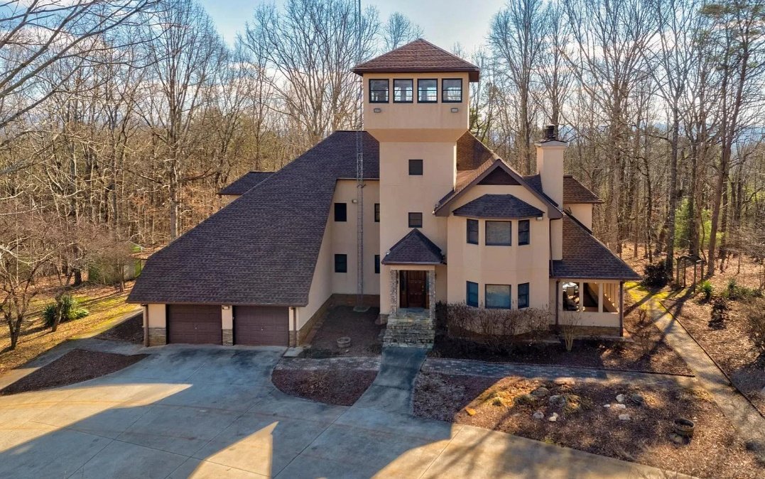 Crappy Cheapo Architecture tweet media