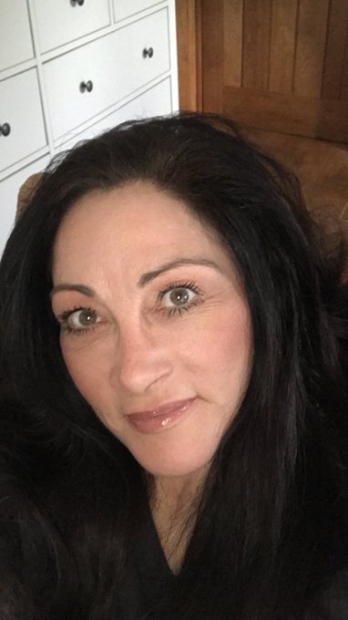 All have a lovely evening. https://t.co/k70DXP1joX