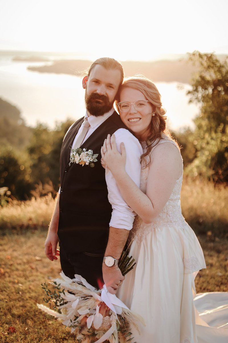 MakOnPointe's tweet photo. It’s been 3 years since i shared @nathanwpyle’s post of this comic on instagram, @heresdabbi responded to it, and we started talking. Now we are celebrating our first New Year’s Day married. Time flies. 🥹 https://t.co/9G6a5BpFtK