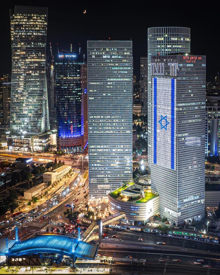 Israel's tweet photo. Together we will win 💙🇮🇱

📸 Tel Aviv, Alexander_maistern https://t.co/mtZWdmU0Ed