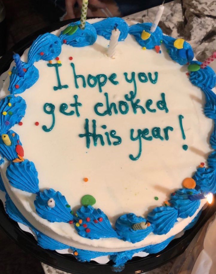 cakes with threatening auras (@threateningcake) on Twitter photo 