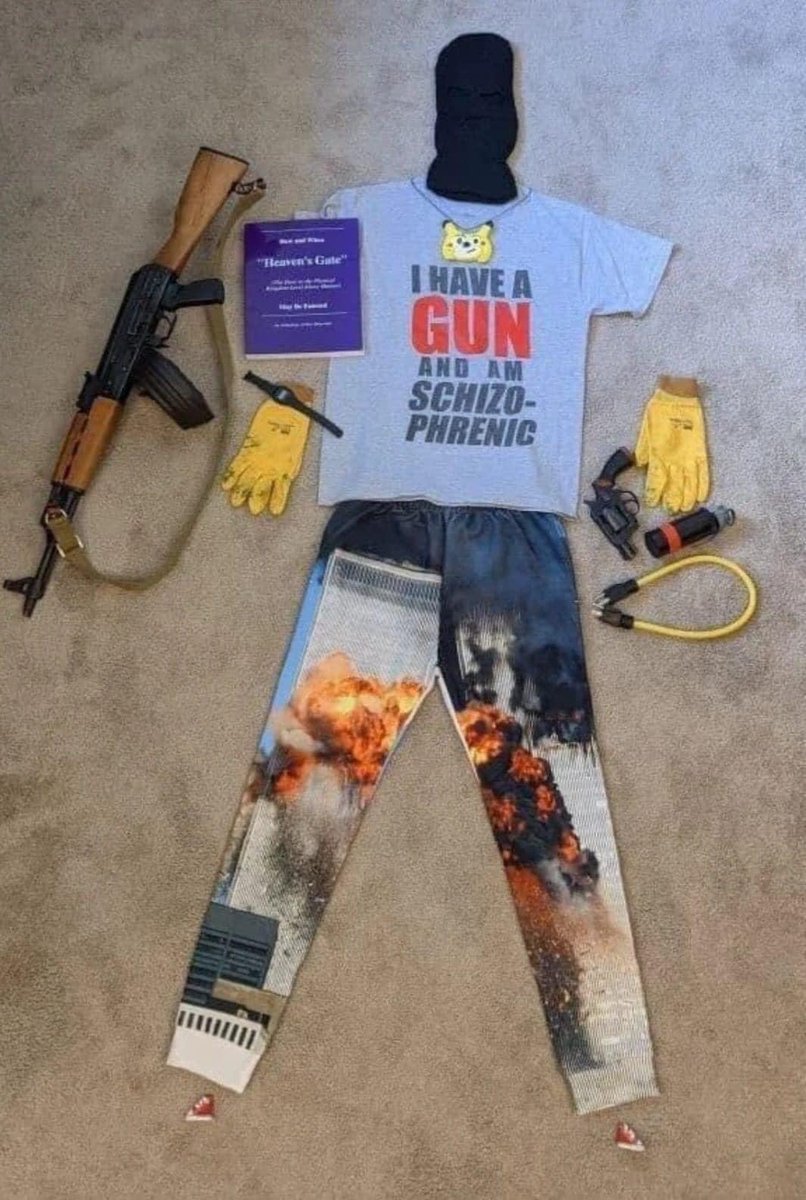 hopes_revenge's tweet photo. todays  fit https://t.co/944GY8eR5h