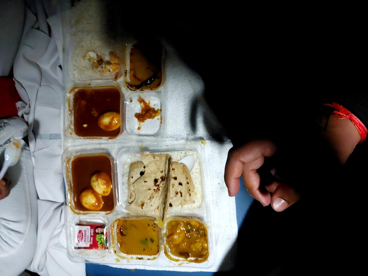 Ankitkr2304's tweet photo. @RailMinIndia @narendramodi @PMOIndia @mygovindia This is what I have been served in train no. 12316, 2nd AC Coach PNR-2535538980 for ₹300/- #nobill #yesfood #askbill #nofood served in this train...
Train driver is not trained I guess, lot of jerk while travelling. 
@RailMinIndia @AshwiniVaishnaw @RailwaySeva @IRCTCofficial https://t.co/jlc9zBuMO2