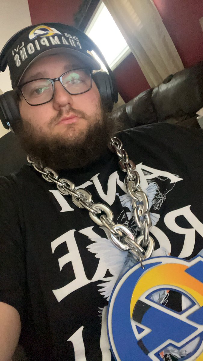 LARamfan1997's tweet photo. Live on twitch: StrangeTobin97 https://t.co/PpwwIMEW00
