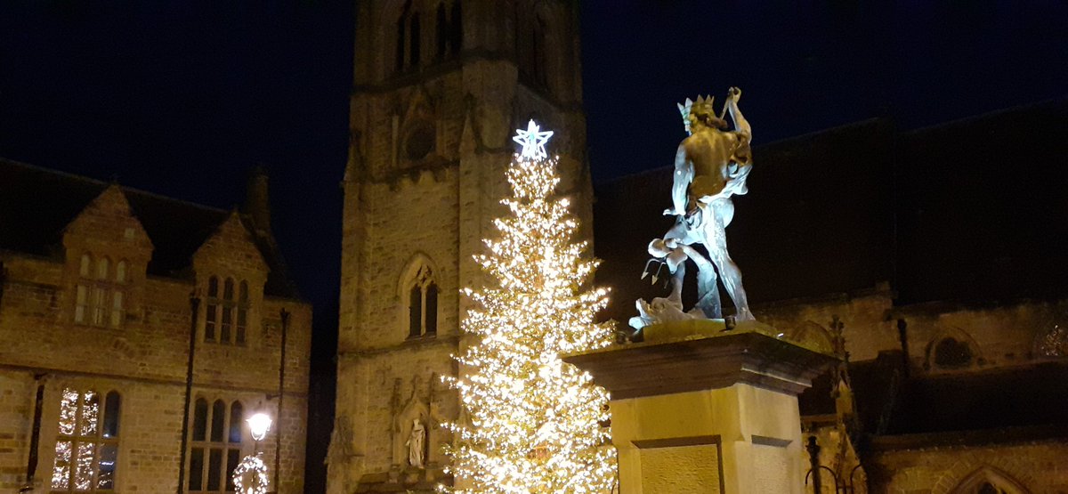 Neptune opposite #DURHAM Town Hall. Durham City Market Place. Next Musicon gig is on at the Town Hall on Jan 29. Yes, I'm gannin to it.