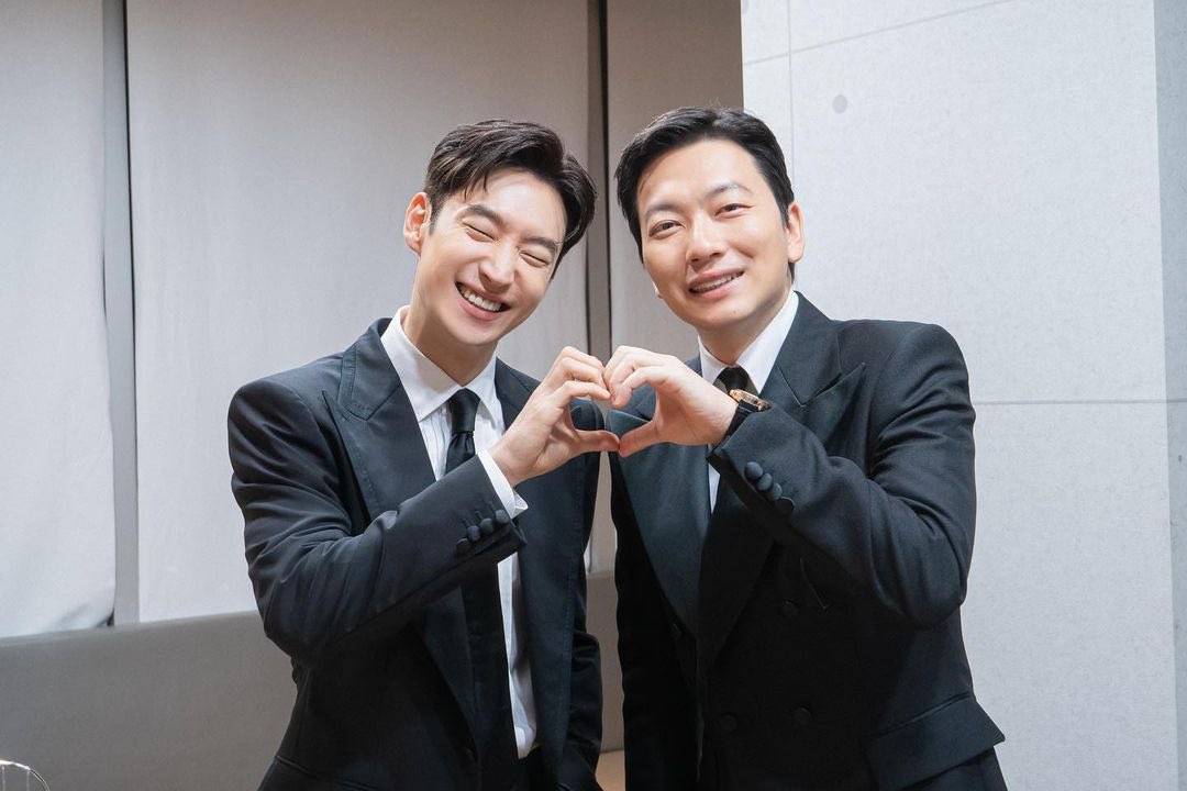 modguilty's tweet photo. Canımmm #taxidriver team, canımmmm #LeeJeHoon 

Daesang'ın kutlu olsun hayatımmm 💫♥️♥️♥️ https://t.co/YtT6zAjKYg