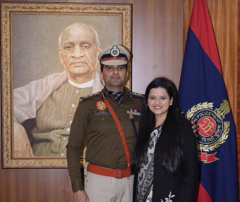 Sanjay Kumar Sain (@sanjaysainips) on Twitter photo Pipping Ceremony
The perfect work-life balance is only possible when you have great colleagues and an amazing family.
This pipping ceremony was a gentle reminder of that.
Thank you at <a href="/DelhiPolice/">Delhi Police</a> and <a href="/CPDelhi/">CP Delhi #DilKiPolice</a> Pipping Ceremony
The perfect work-life balance is only possible when you have great colleagues and an amazing family.
This pipping ceremony was a gentle reminder of that.
Thank you at <a href="/DelhiPolice/">Delhi Police</a> and <a href="/CPDelhi/">CP Delhi #DilKiPolice</a>