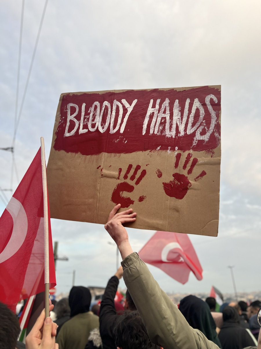 Yakındır sonsuz özgürlüğün… Yakındır ey Mirac’ın anahtarı🇵🇸🇹🇷

📍1 Ocak 2024 

#ForFearFuture 
#FreeFreePalestine 
#KampüslerBizeEmanet