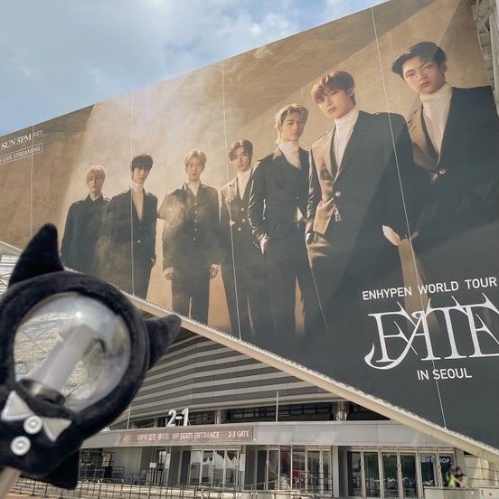 what to bring for enhypen world tour: fate in new clark city! ♡

— a thread ˚✧⁎⁺˳✧༚

#FATE_IN_NEWCLARKCITY #ENHYPEN