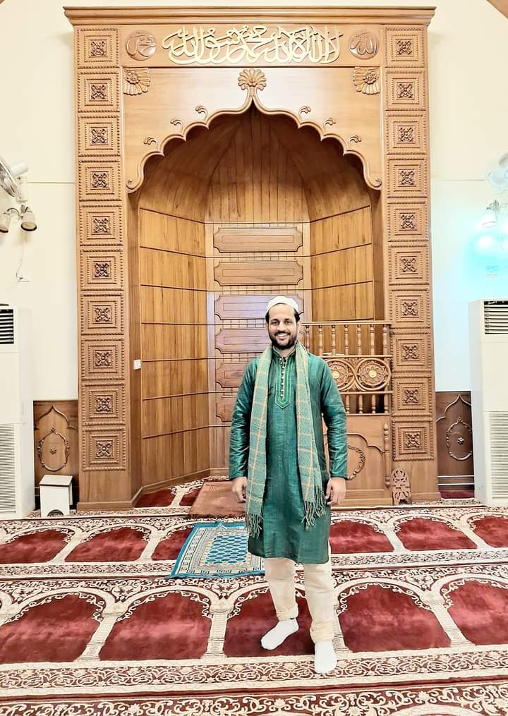 अल्लाह मुझे जिताना चाहते हैं
शैतान मुझे हराना चाहता है

लेकिन
मुझे पूरा यक़ीन है
इंशा अल्लाह
अल्लाह जो चाहते हैं
वही होता है
मैं जीतूंगा
इंशा अल्लाह
मैं जीतूंगा
#2024
🥰🥰👍👍🤗🤗