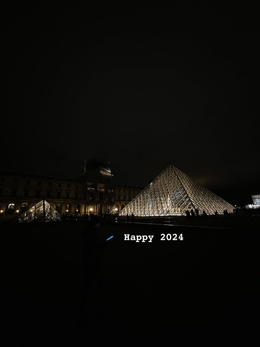 Adrien_Garrault's tweet photo. #HappyNewYear2024 https://t.co/NIOCtyGv4Z