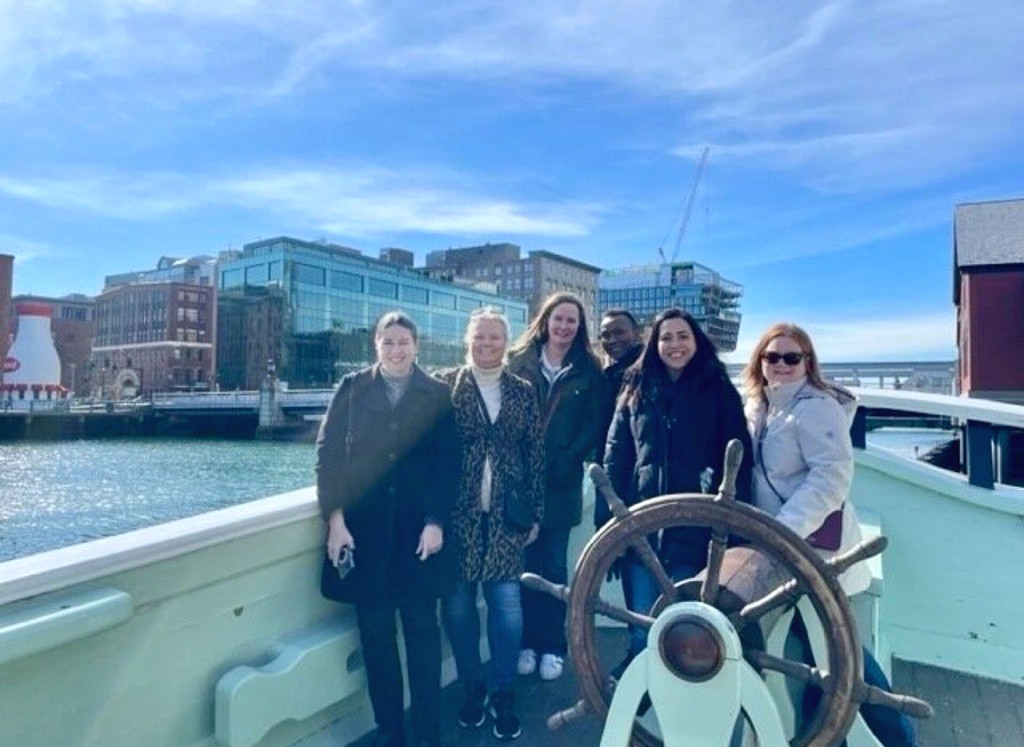 CDMSmith's tweet image. Welcome to 2024, it’s been waiting for you! 🎶🎉

The year is looking bright for new opportunities to make a difference. Inspired to think and driven to solve, let's continue to make it happen together! CDMSmith.com/Careers 

#HappyNewYear #BuildingCareersWithImpact #CDMSmith