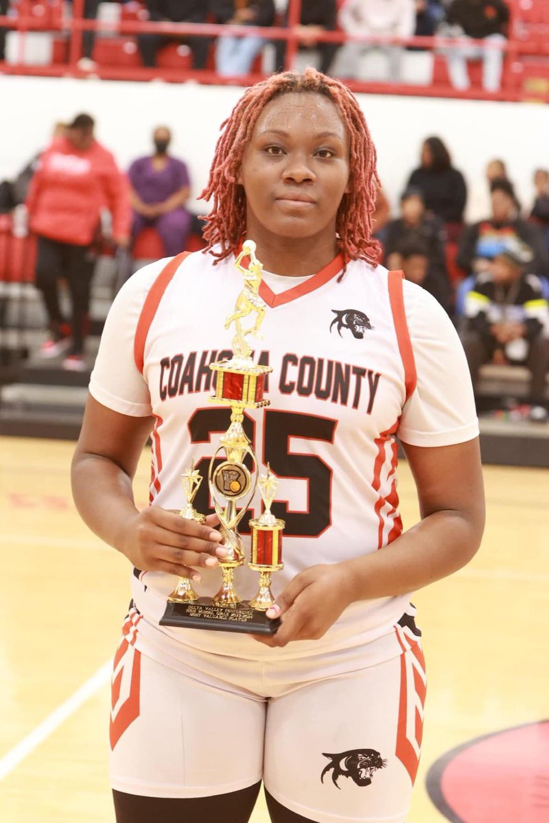 23 points 30 rebounds 5 blocks DVC MVP <a href="/bshields0244/">Brandon Shields</a> <a href="/CaitDaGreat25/">Caitlin Hall®️</a> is special