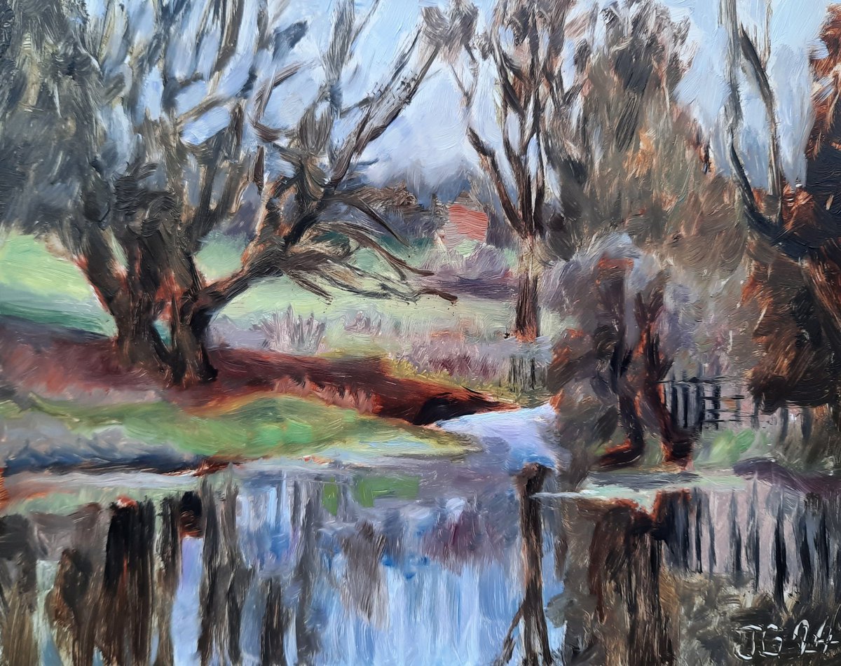 My first painting of the new year. I was painting the chalk stream in Hughenden park earlier today. I really felt the cold out there today. Oil on primed panel, 20 x 25 cm.
#hughenden #hughendenpark #firstpaintingoftheyear #chilternsaonb #landscapeoilpainting #landscapepainting