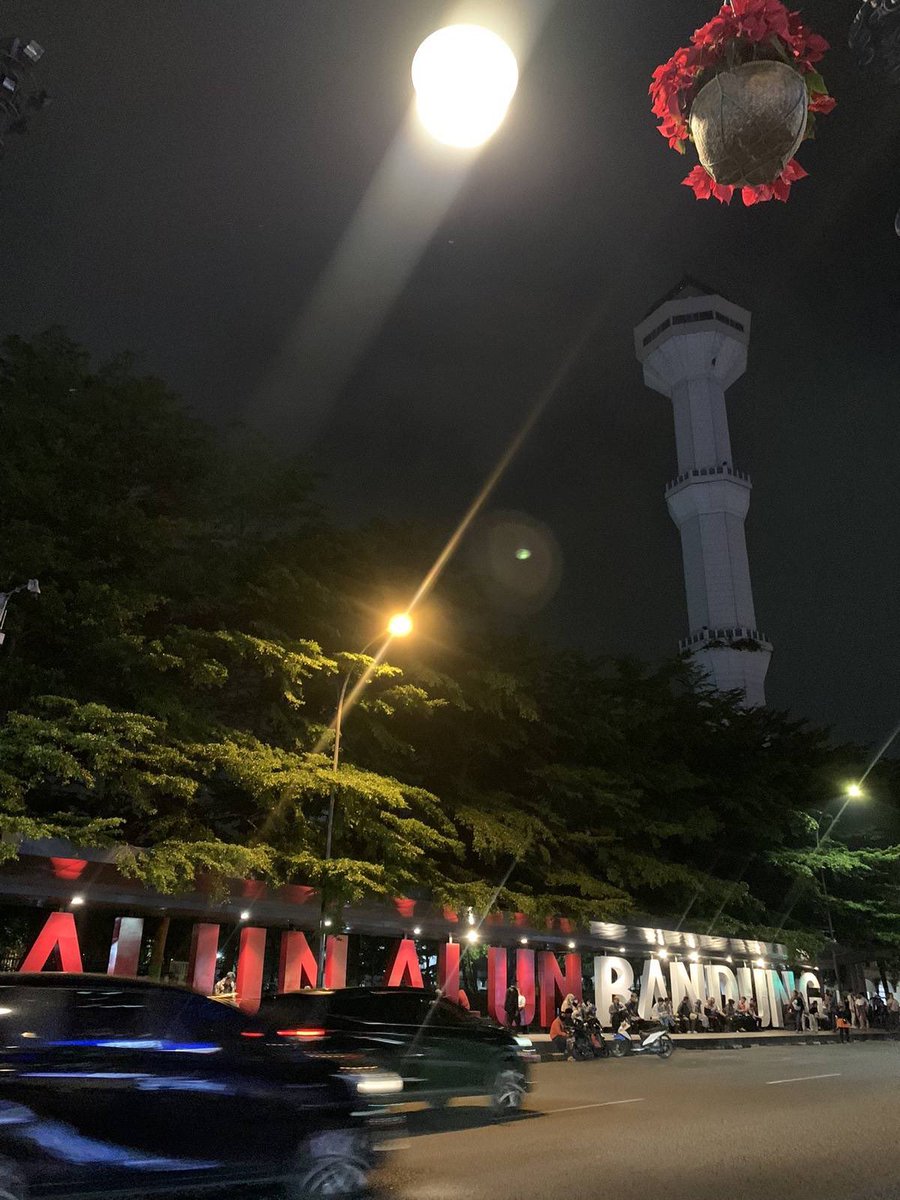 ariyuliando's tweet photo. See U Bandung 
Menyisakan jejak kenangan 👣 https://t.co/s1whN8davH