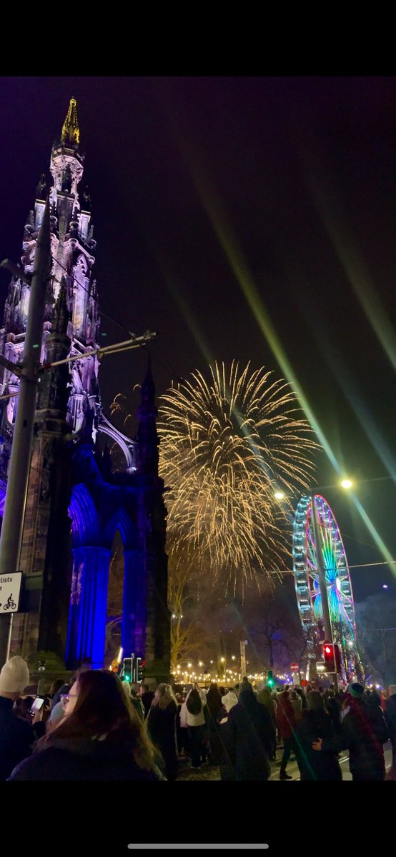 Dinahom's tweet photo. Favourite city for NY! #Edinburgh https://t.co/yEfFXUYFNo