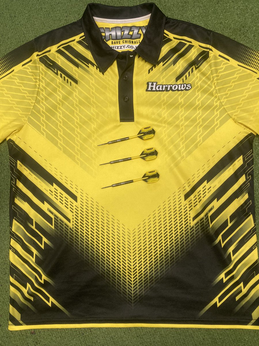TheKitmanUK's tweet photo. Bit of practice with my @ChizzyChisnall shirt and darts before the big one tonight! 👕🎯
Good luck Chizzy! 🙏🏻
#TheKitman 👕
#TeamChizzy #LoveTheDarts #Darts #WCDarts https://t.co/IeJdLDXhW1