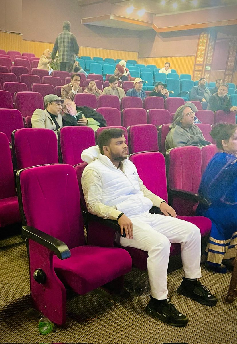 kaifuddin_999's tweet photo. I Attended Awaaz Do Hum Ek Hai Programme In Islamic Cultural Centre Conference Hall New Delhi…
#tkaif #tk #statechairman #vtuuniversity #statedirector #governmentofkarnataka #congress #Karnataka https://t.co/2SlKWBlpUU