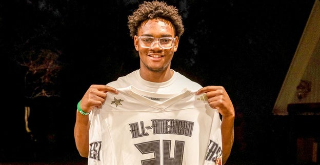 Fro,m check-in at the @AABonNBC, #NotreDame DL signee Bryce Young spoke about playing for head coach Marcus Freeman and defensive line coach Al Washington, as well as who he thinks is the best player in the ND class. Story: 247sports.com/college/notre-… @247Sports @irishillustratd